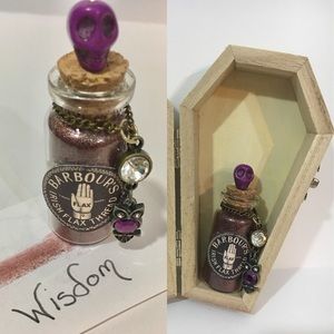 Highly pigmented loose powder shadow